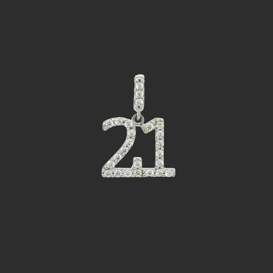 21st 9ct White Gold Pendant