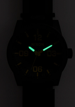 Load image into Gallery viewer, Nixon Corporal SS Matte Black / Gold

