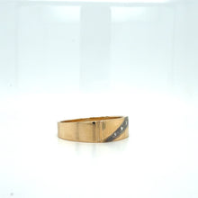 Load image into Gallery viewer, Tri-Diamond Flash 9ct Gold Diagonal Channel Men's Ring
