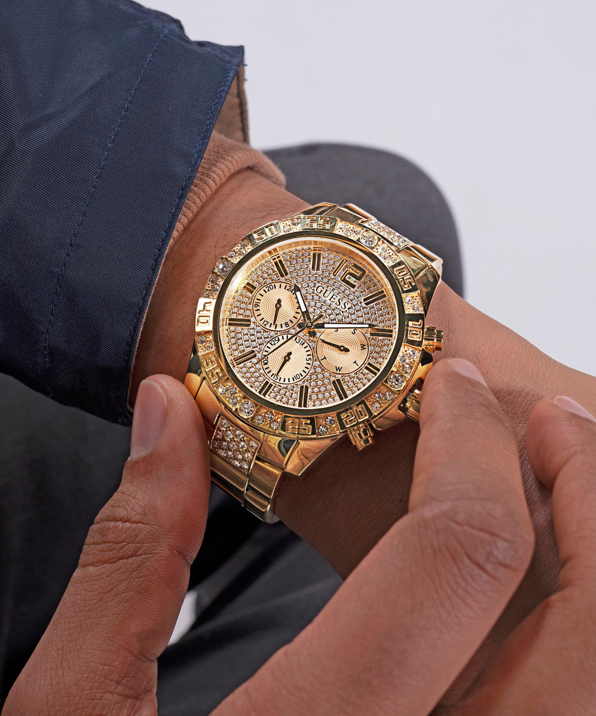 GW0796G2 GUESS Majestic Gold Tone Watch