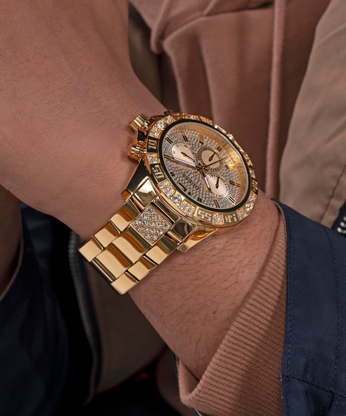 GW0796G2 GUESS Majestic Gold Tone Watch