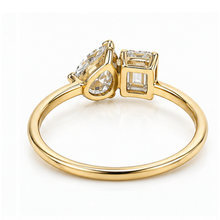 Load image into Gallery viewer, 10kt Yellow Gold Emerald &amp; Pear Diamond Duo Ring TDW 1.00ct
