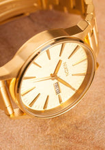 Load image into Gallery viewer, Nixon Sentry SS All Gold
